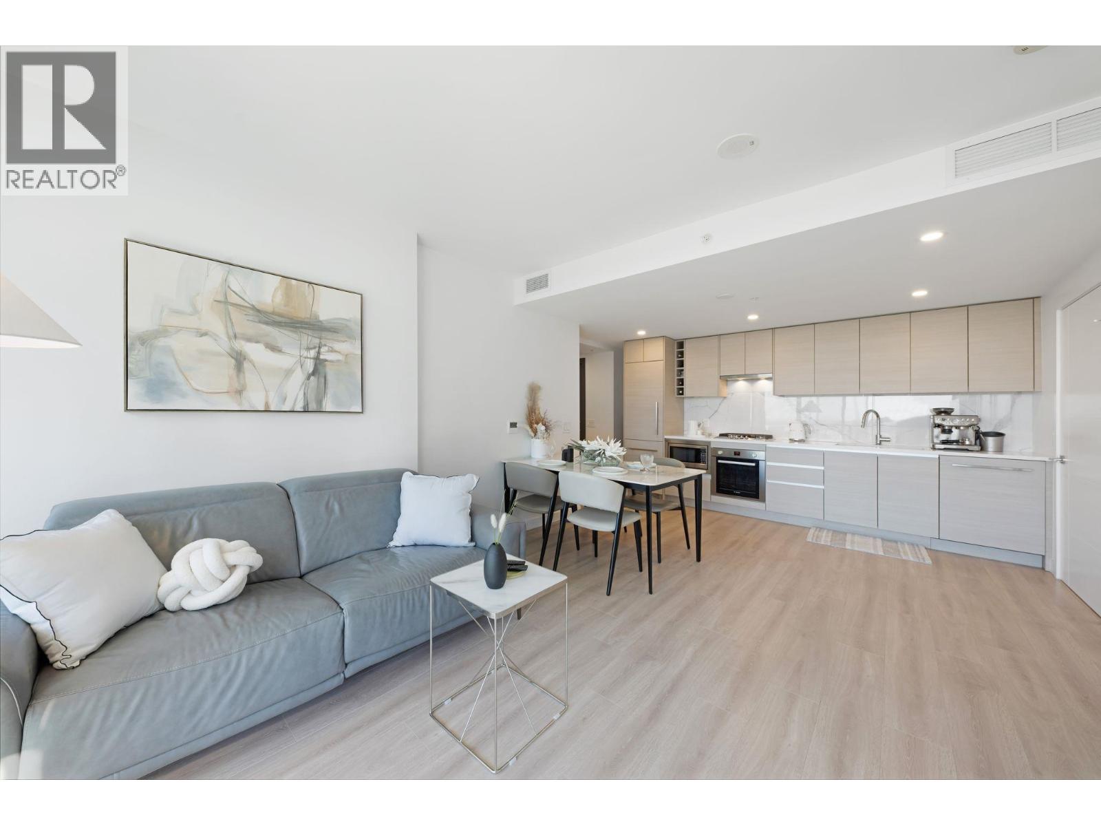 2401 823 Carnarvon Street, New Westminster, British Columbia  V3M 0N5 - Photo 2 - R3055607