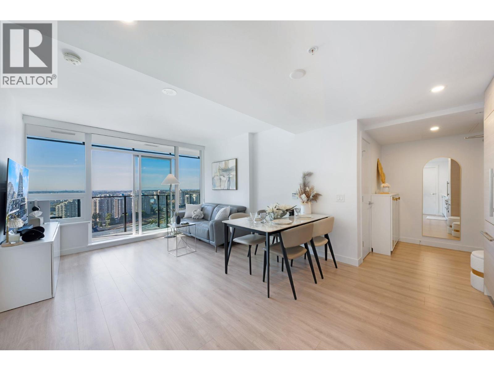 2401 823 Carnarvon Street, New Westminster, British Columbia  V3M 0N5 - Photo 1 - R3055607