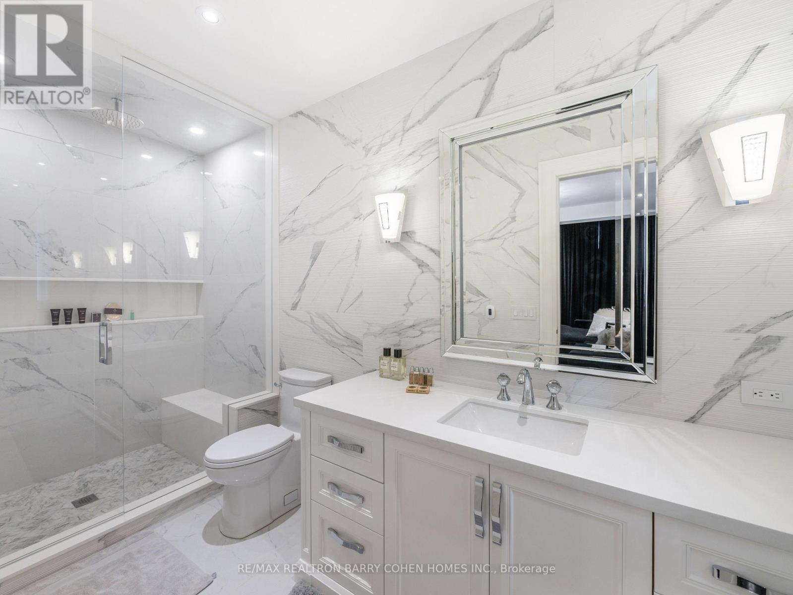 327 Cortleigh Boulevard, Toronto, Ontario  M5N 1R2 - Photo 31 - C12450201