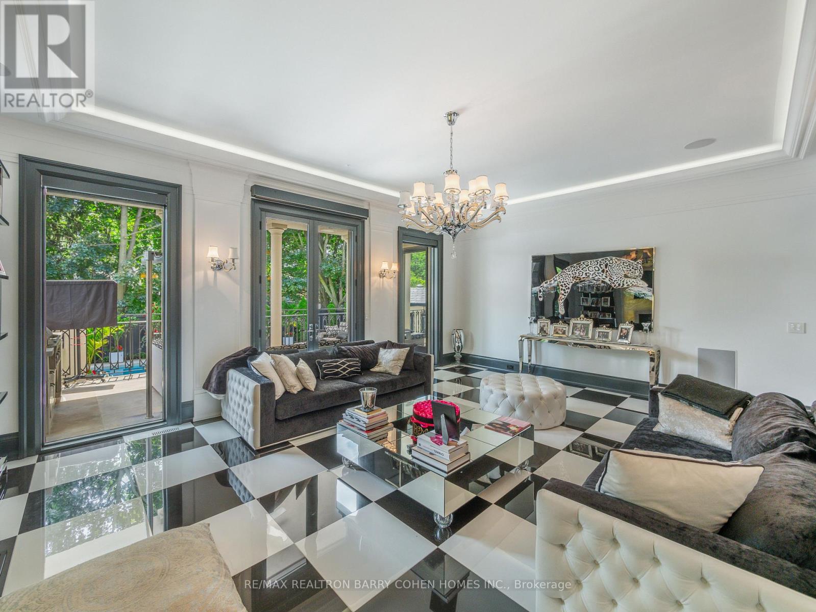 327 Cortleigh Boulevard, Toronto, Ontario  M5N 1R2 - Photo 16 - C12450201