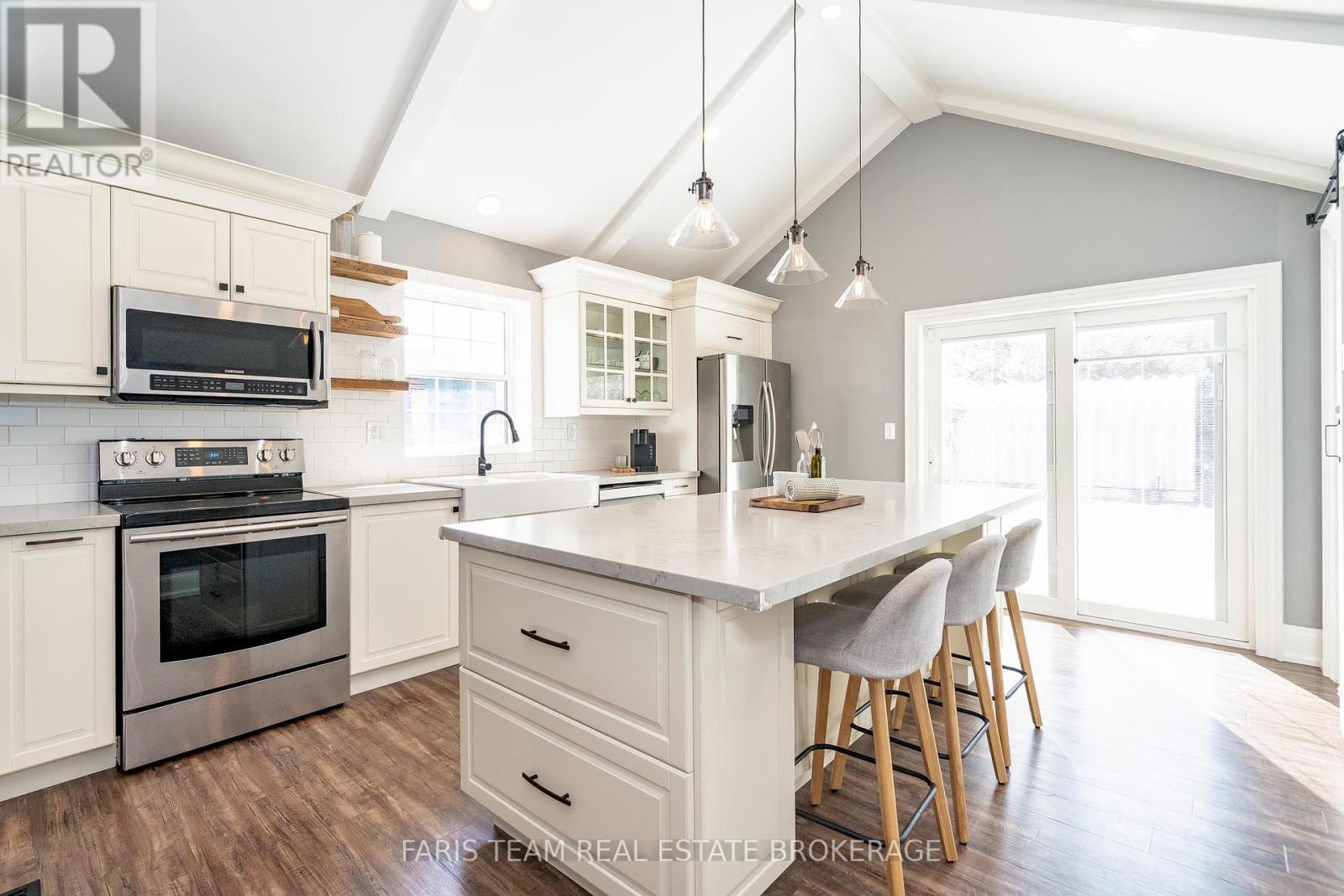 3740 Simcoe County Road 27, Bradford West Gwillimbury, Ontario  L3Z 3X2 - Photo 4 - N12452174