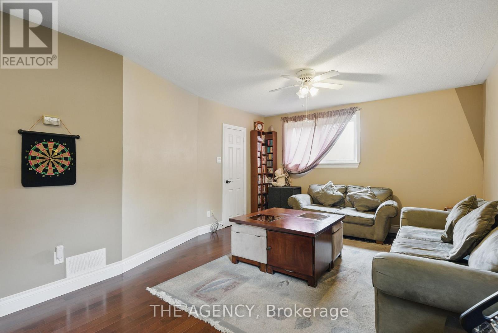 55 Denham Drive, Richmond Hill, Ontario  L4C 6H8 - Photo 12 - N12452192