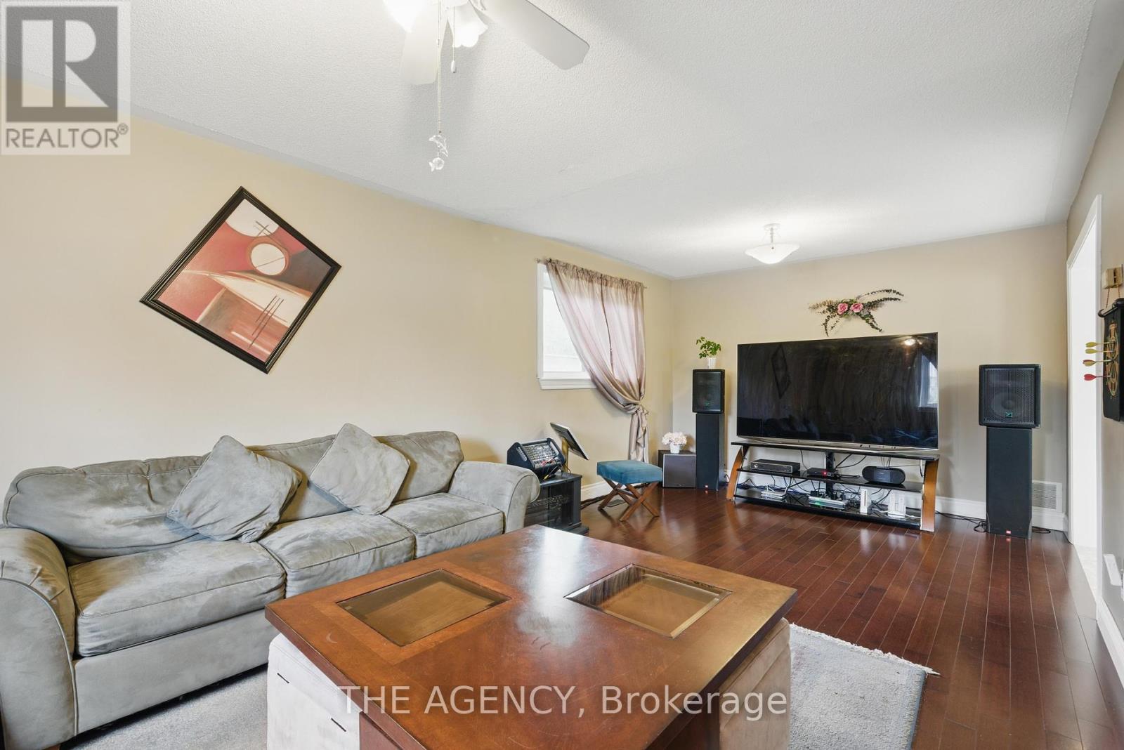 55 Denham Drive, Richmond Hill, Ontario  L4C 6H8 - Photo 13 - N12452192