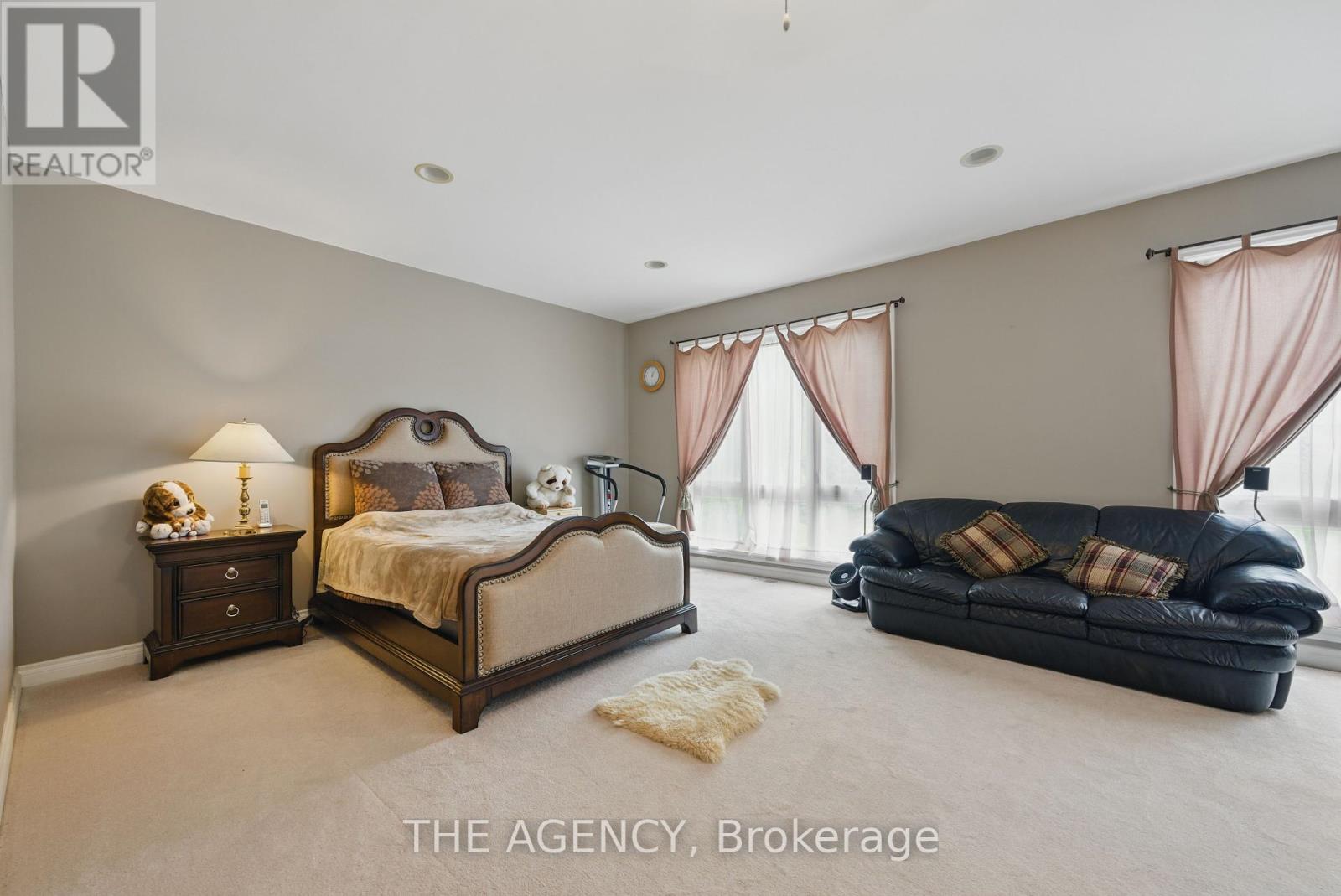 55 Denham Drive, Richmond Hill, Ontario  L4C 6H8 - Photo 24 - N12452192