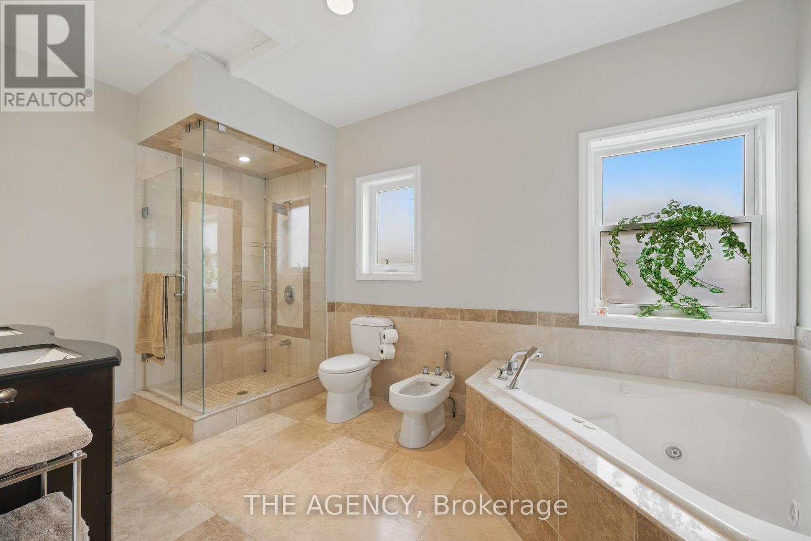 55 Denham Drive, Richmond Hill, Ontario  L4C 6H8 - Photo 28 - N12452192