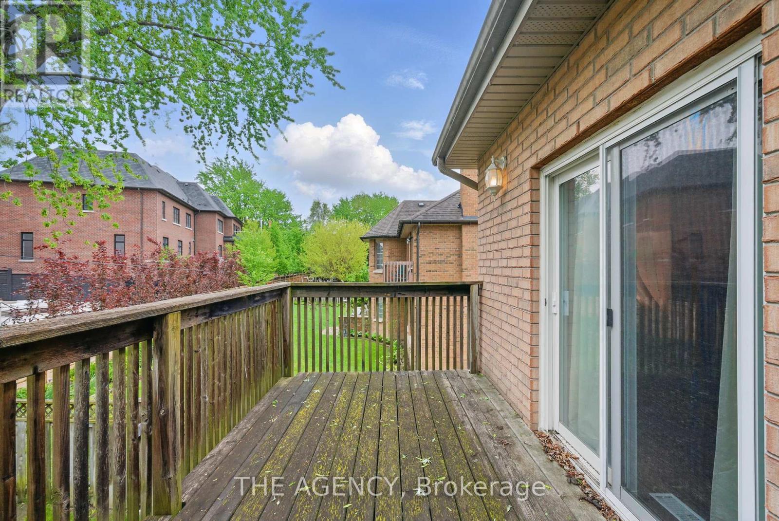 55 Denham Drive, Richmond Hill, Ontario  L4C 6H8 - Photo 33 - N12452192
