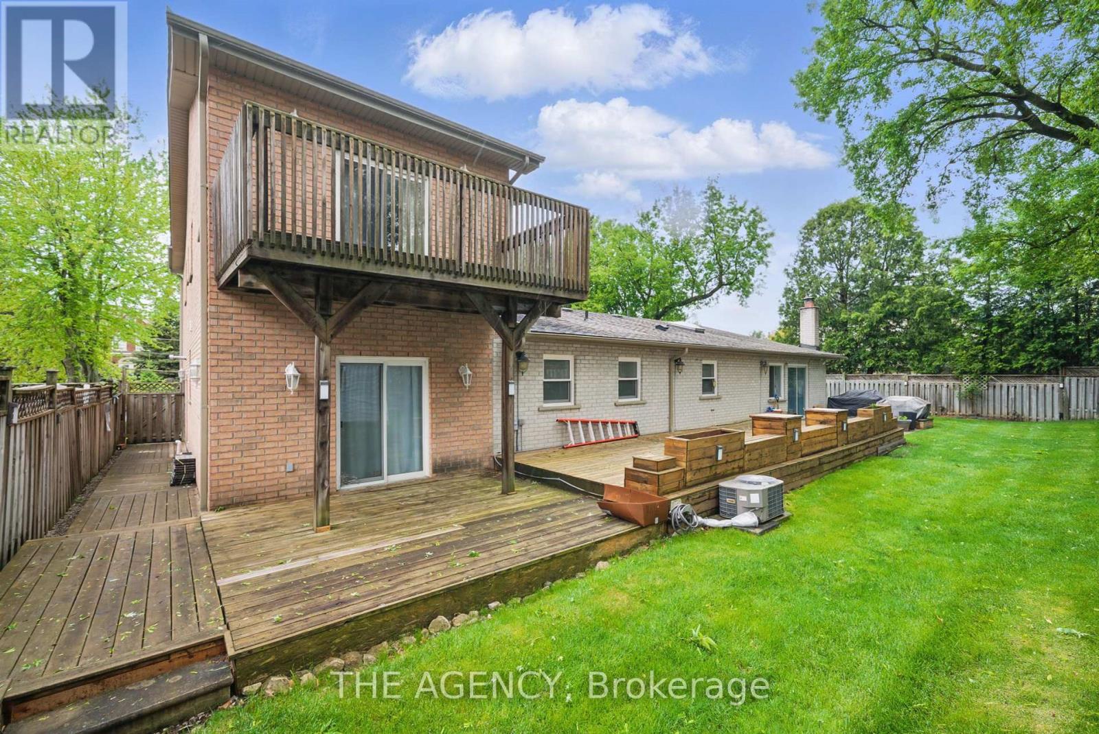 55 Denham Drive, Richmond Hill, Ontario  L4C 6H8 - Photo 39 - N12452192