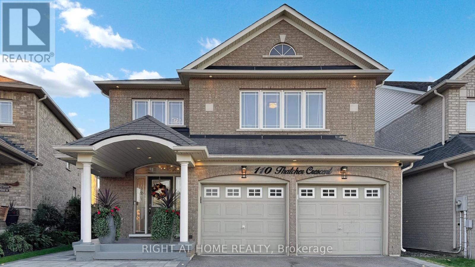 110 Thatcher Crescent, East Gwillimbury, Ontario  L9N 0B9 - Photo 3 - N12452208