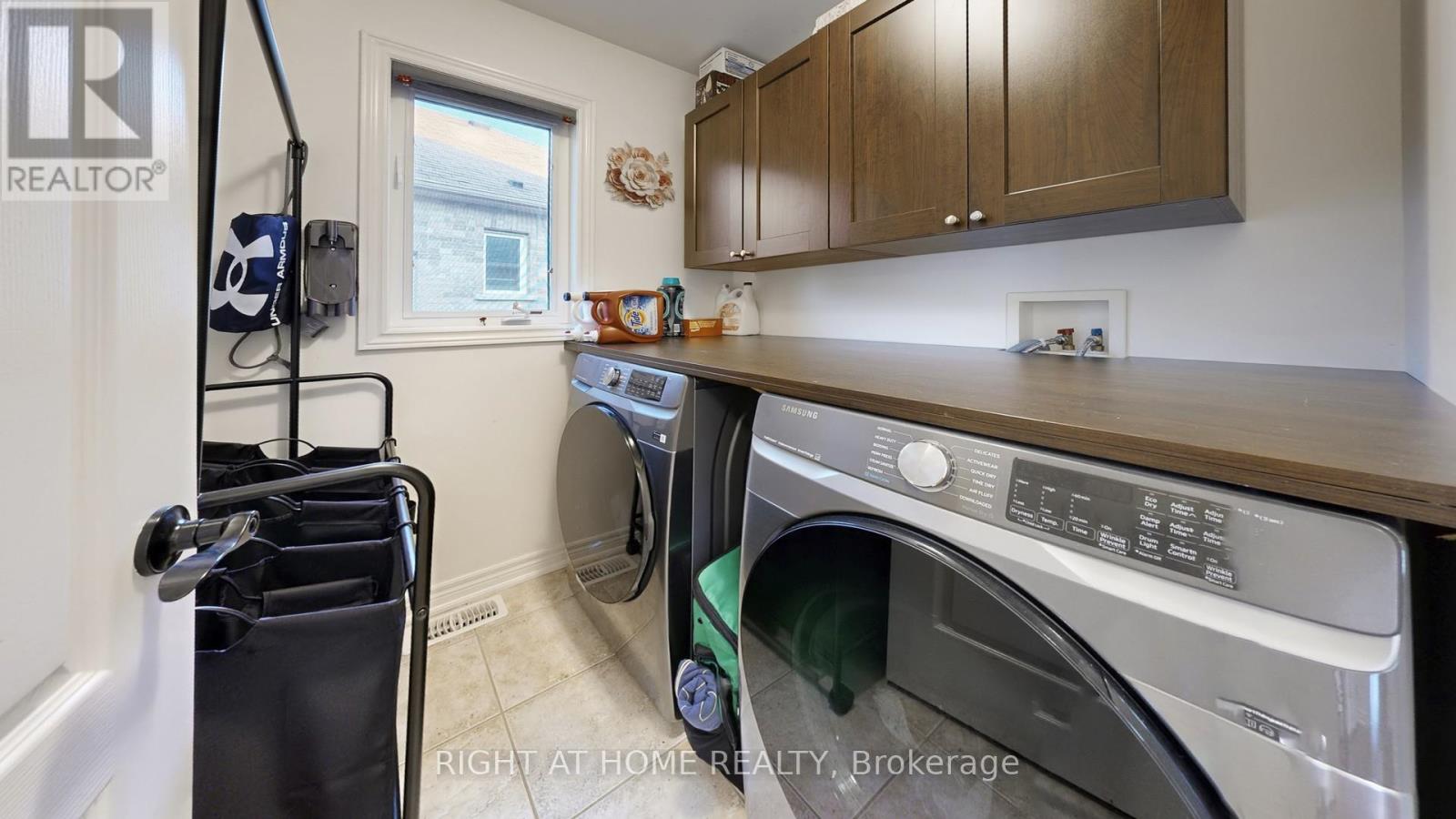 110 Thatcher Crescent, East Gwillimbury, Ontario  L9N 0B9 - Photo 30 - N12452208