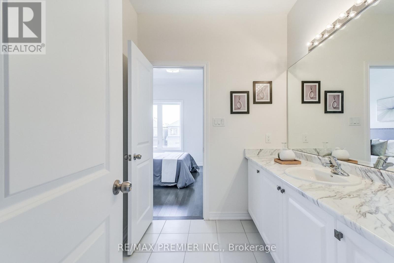 222 Mckean Drive, Whitchurch-Stouffville, Ontario  L4A 5C2 - Photo 32 - N12197157
