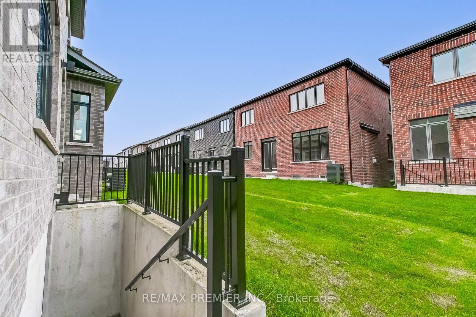 222 Mckean Drive, Whitchurch-Stouffville, Ontario  L4A 5C2 - Photo 48 - N12197157
