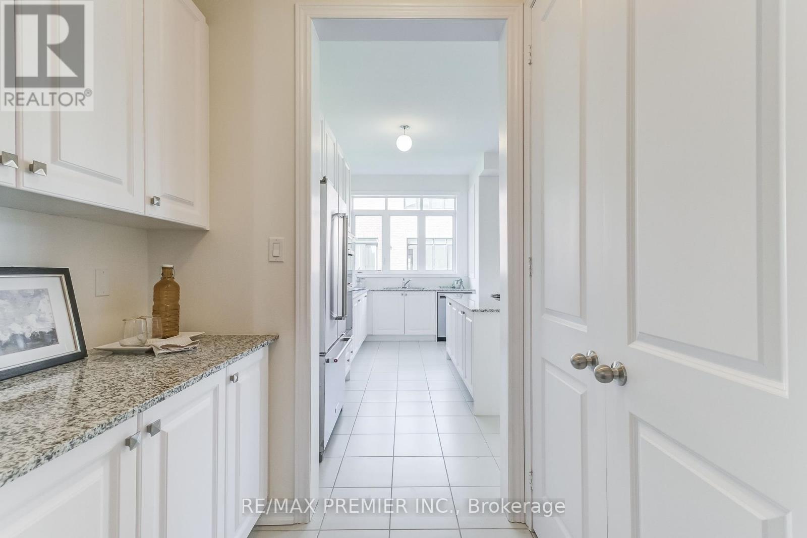 222 Mckean Drive, Whitchurch-Stouffville, Ontario  L4A 5C2 - Photo 16 - N12197157