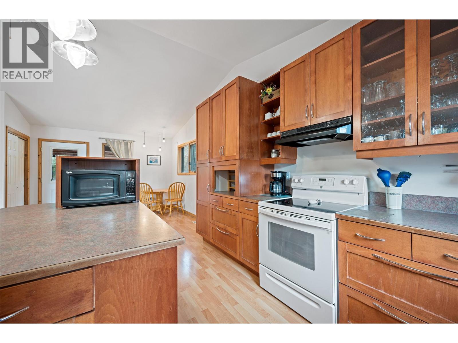 4345 Teal Road, Fairmont Hot Springs, British Columbia  V0B 1L2 - Photo 10 - 10365016