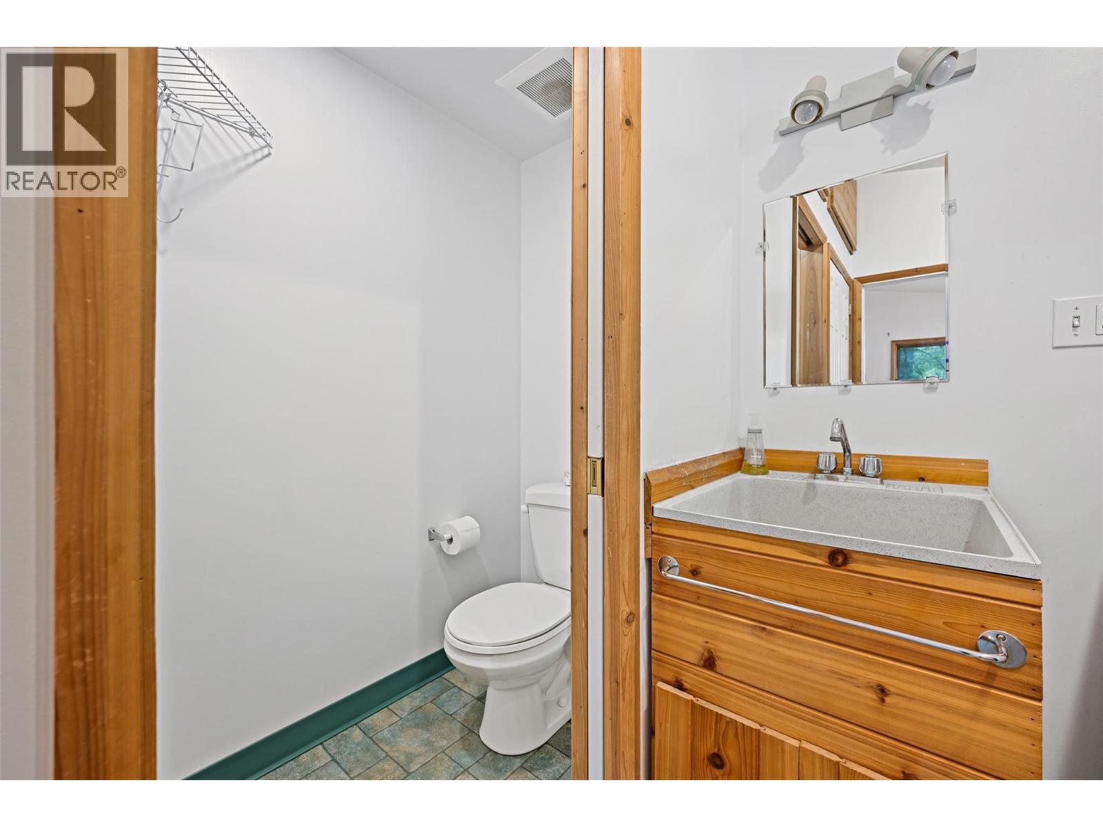 4345 Teal Road, Fairmont Hot Springs, British Columbia  V0B 1L2 - Photo 28 - 10365016