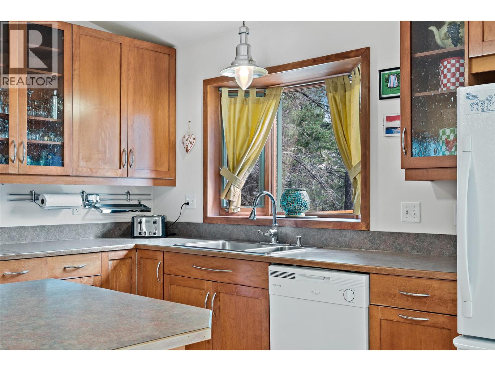 4345 Teal Road, Fairmont Hot Springs, British Columbia  V0B 1L2 - Photo 8 - 10365016