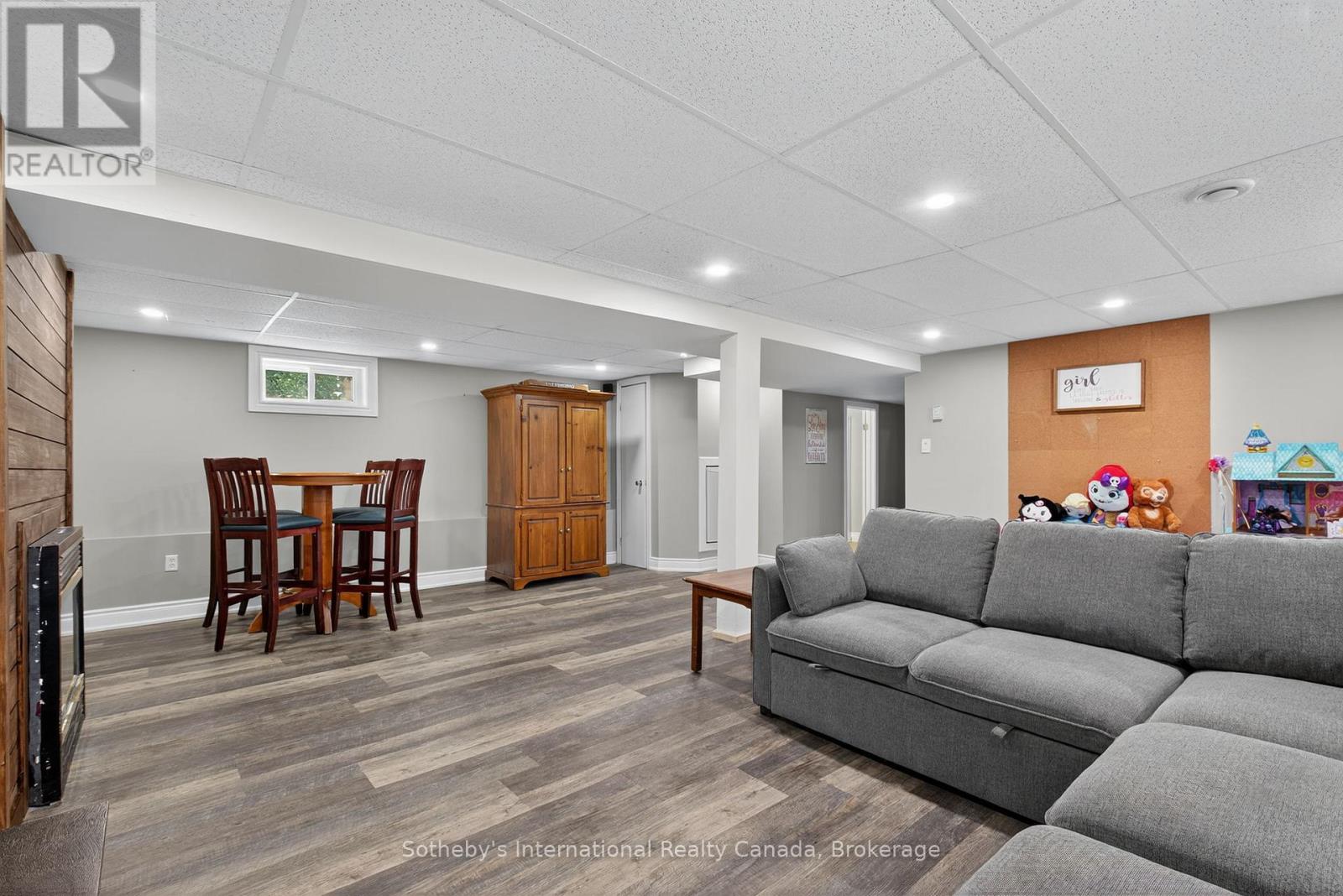 20 Community Centre Drive, Severn, Ontario  L0K 1E0 - Photo 17 - S12452274