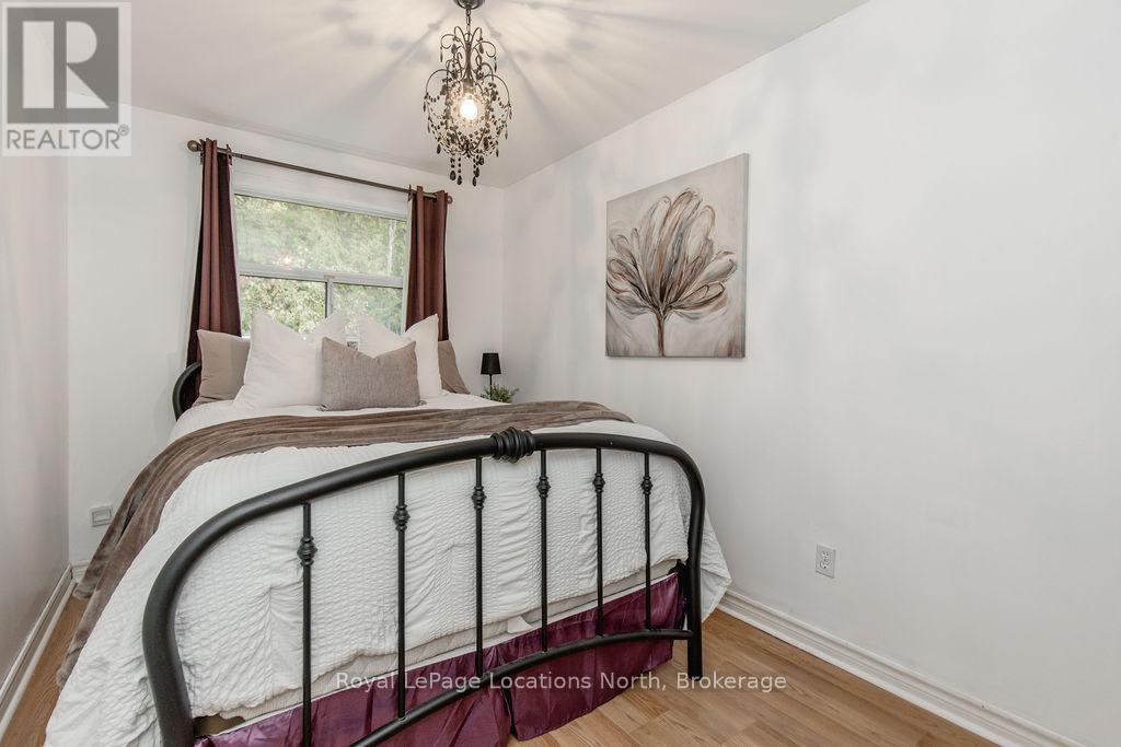 3 51st Street, Wasaga Beach, Ontario  L9Z 1X5 - Photo 11 - S12452277