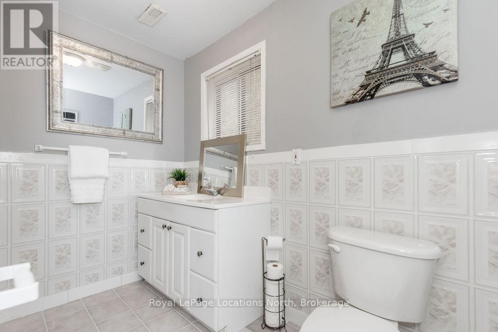 3 51st Street, Wasaga Beach, Ontario  L9Z 1X5 - Photo 20 - S12452277