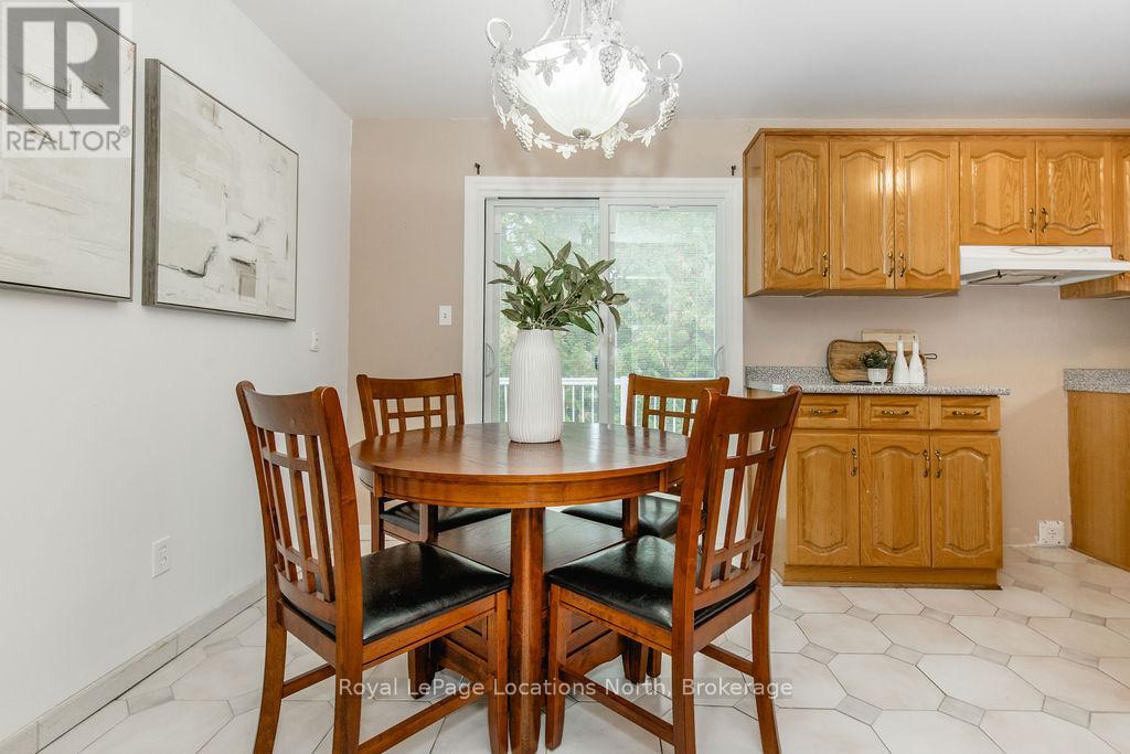 3 51st Street, Wasaga Beach, Ontario  L9Z 1X5 - Photo 6 - S12452277