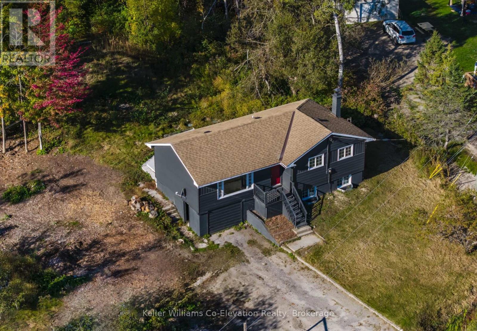 556 Champlain Road, Tiny, Ontario  L9M 0C2 - Photo 2 - S12452331