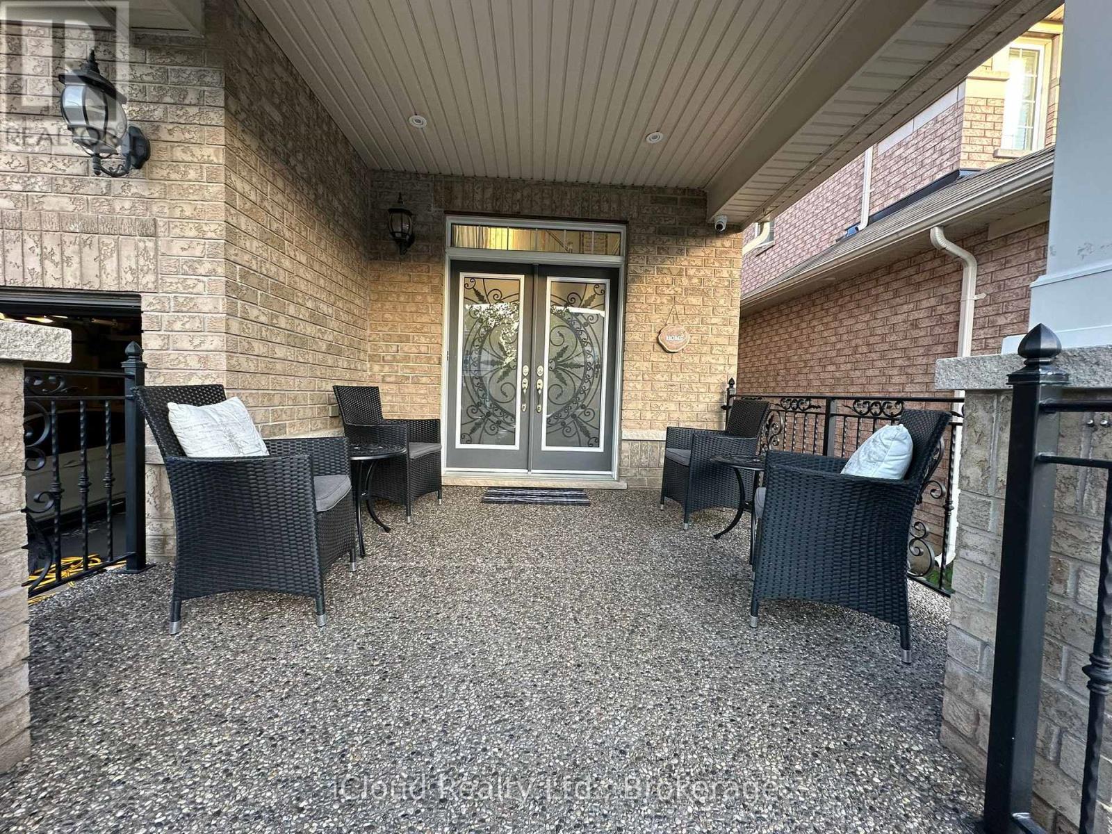 1272 Rolph Terrace, Milton, Ontario  L9T 7C8 - Photo 2 - W12452162