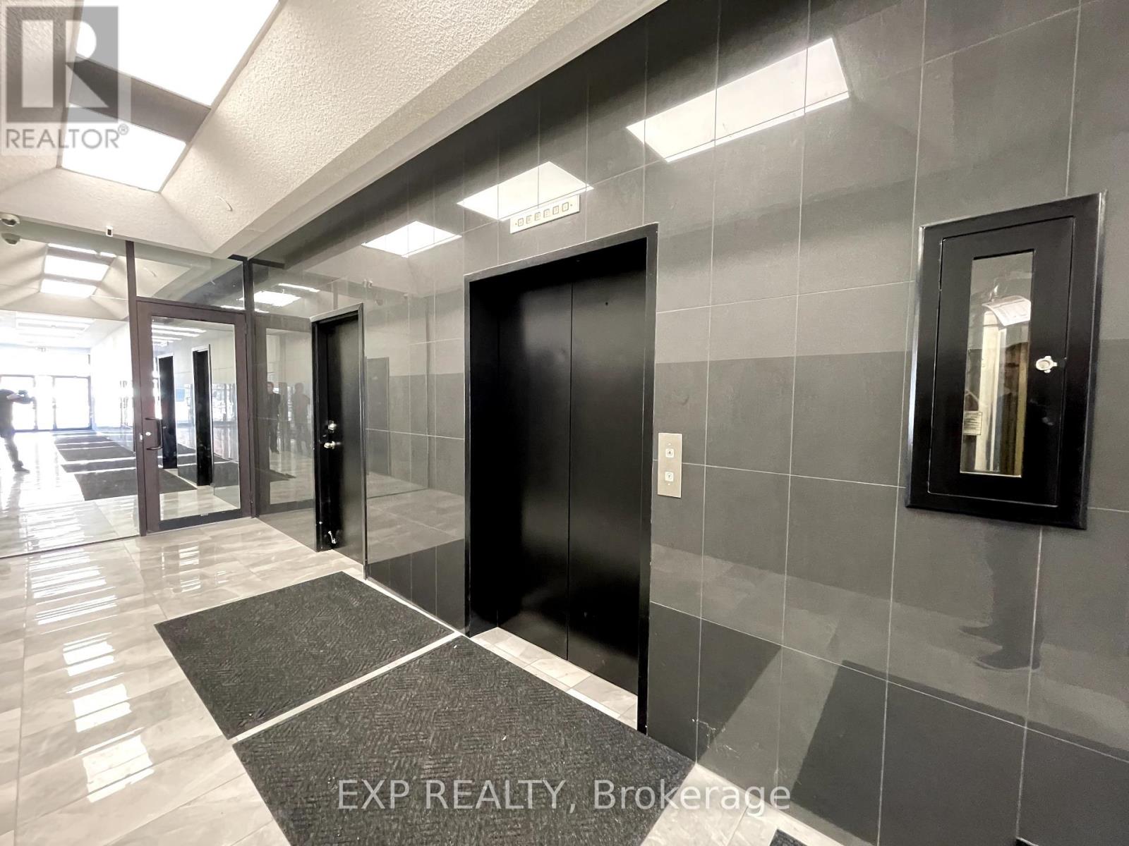 205-4a - 230 Lakeshore Road E, Mississauga, Ontario  L5G 1G7 - Photo 10 - W12452180