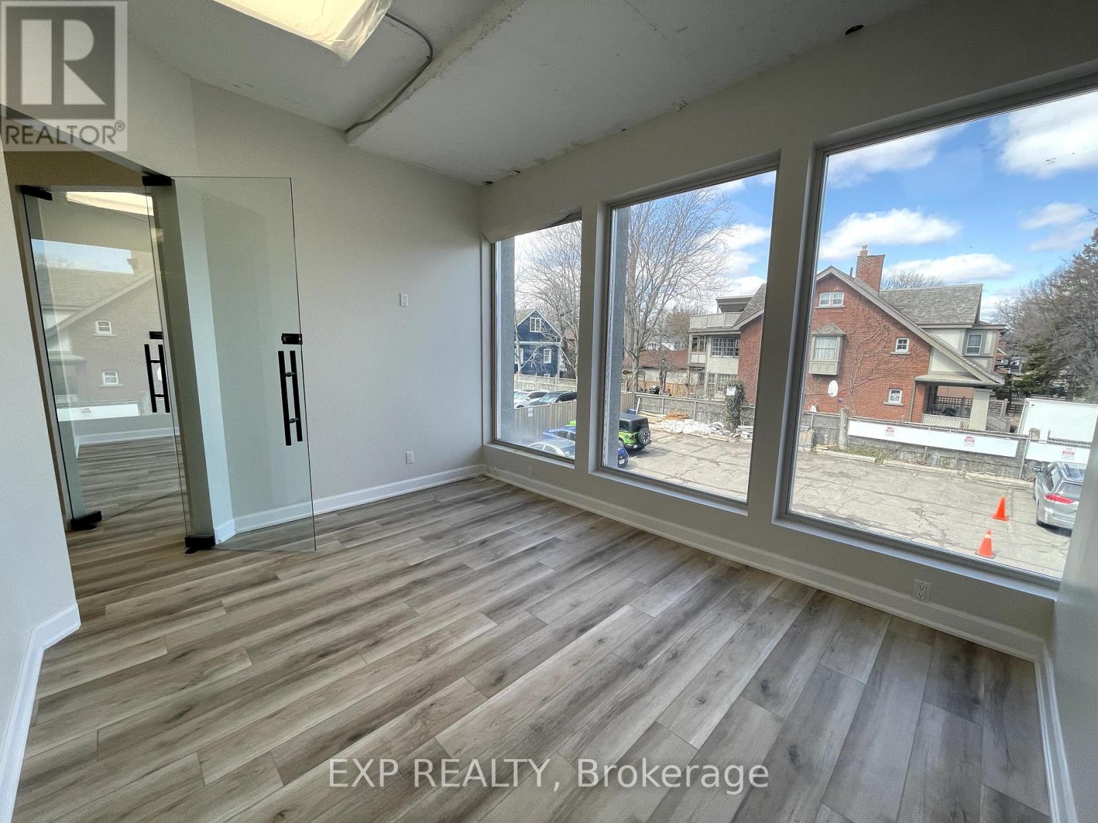 205-4a - 230 Lakeshore Road E, Mississauga, Ontario  L5G 1G7 - Photo 2 - W12452180