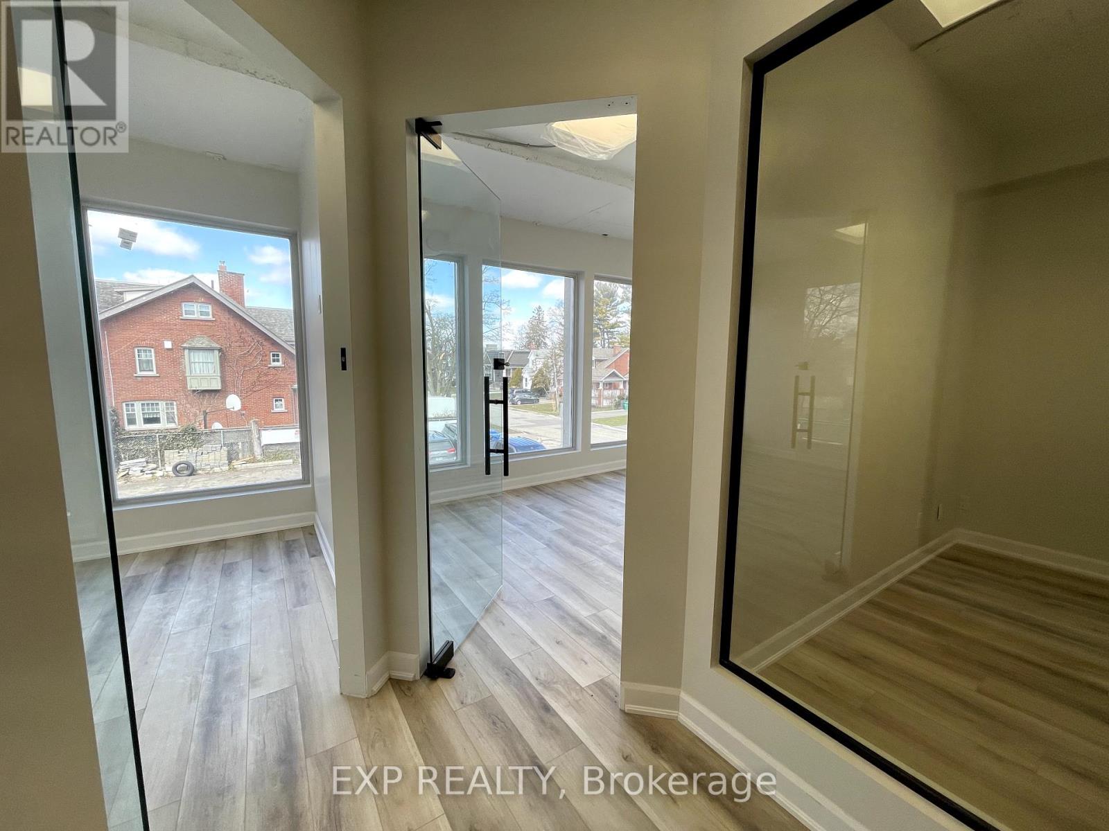 205-4a - 230 Lakeshore Road E, Mississauga, Ontario  L5G 1G7 - Photo 3 - W12452180