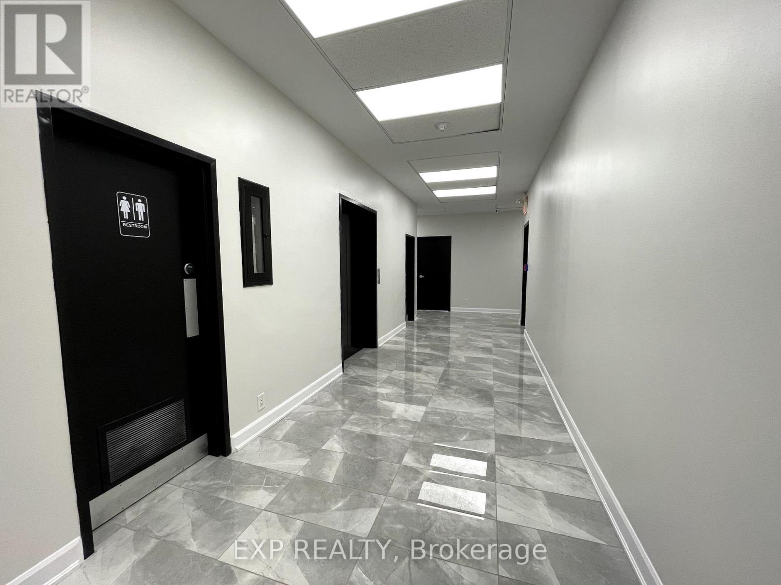 205-4a - 230 Lakeshore Road E, Mississauga, Ontario  L5G 1G7 - Photo 5 - W12452180