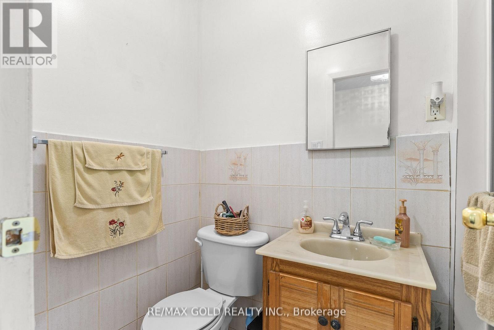 1 Greenbriar Road, Brampton, Ontario  L6S 1V4 - Photo 23 - W12452190