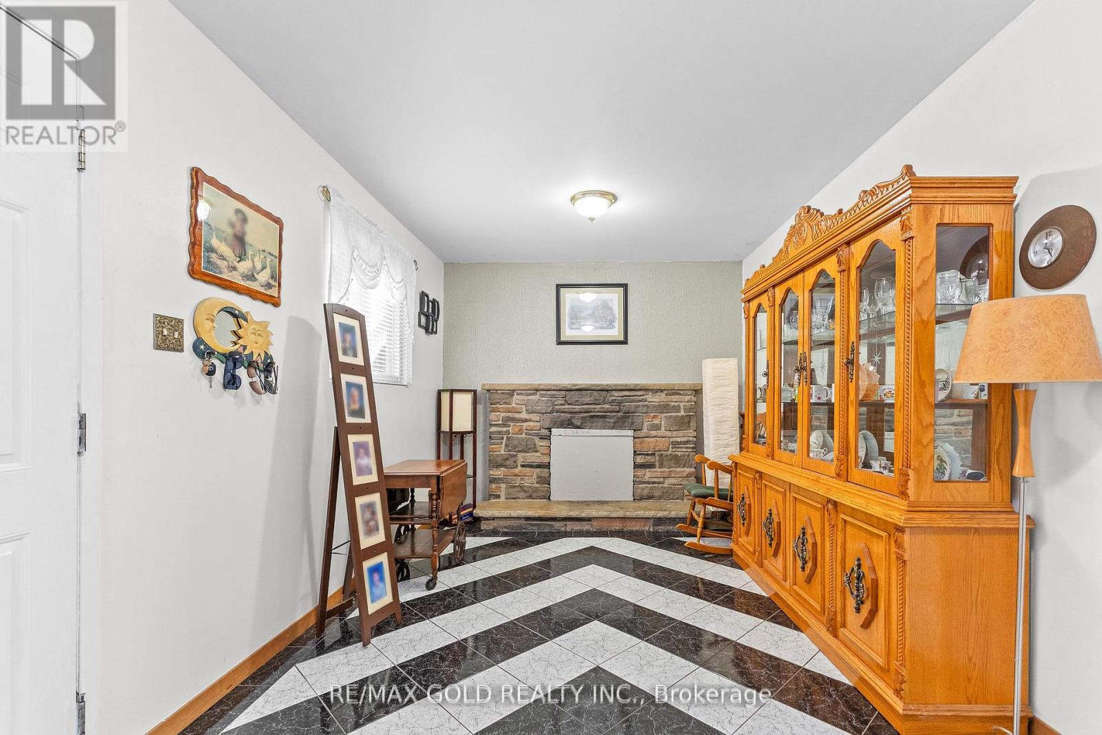 1 Greenbriar Road, Brampton, Ontario  L6S 1V4 - Photo 48 - W12452190
