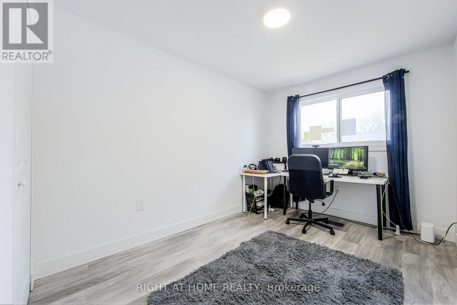 303 Thrace Avenue, Mississauga, Ontario  L5B 2B2 - Photo 21 - W12452211