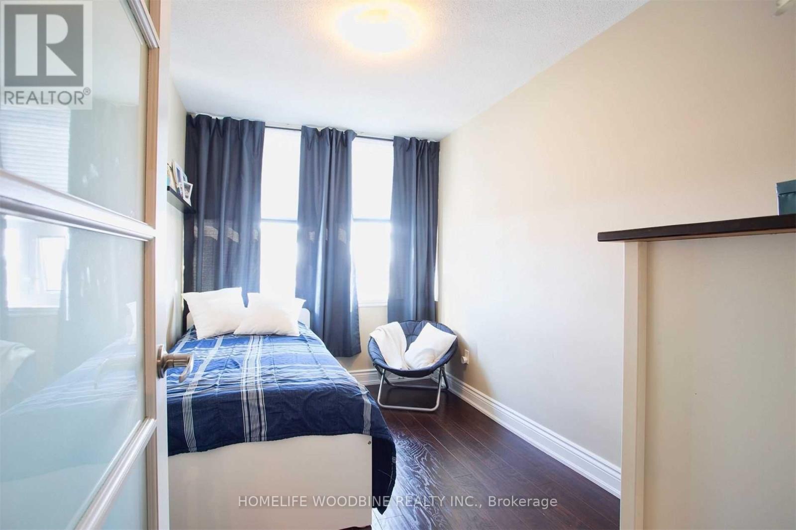 906 (Room) - 716 The West Mall, Toronto, Ontario  M9C 4X5 - Photo 10 - W12452220
