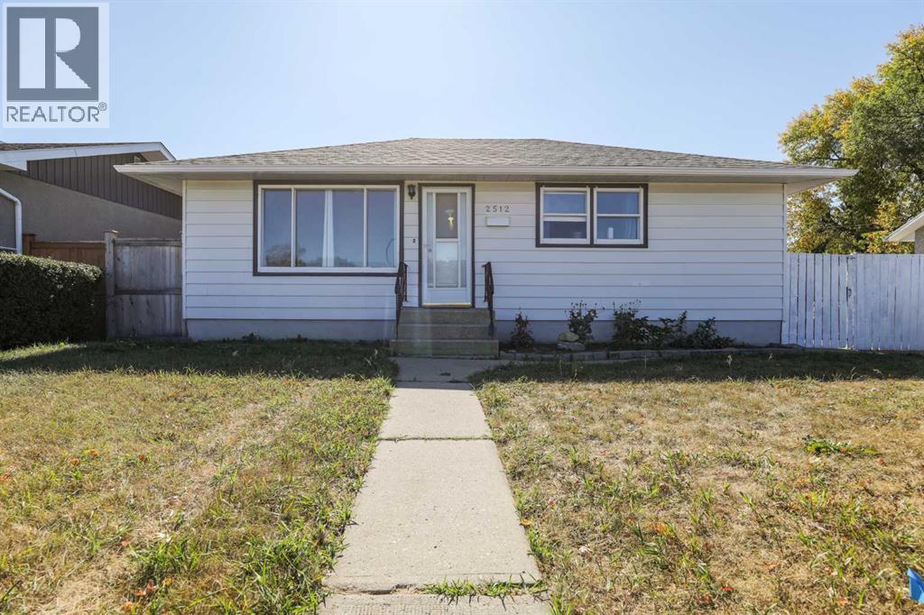 2512 5a Avenue N, Lethbridge, Alberta  T1H 0R7 - Photo 1 - A2258889