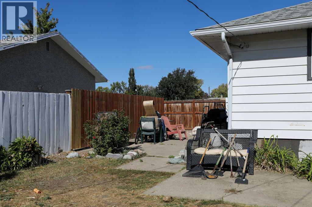 2512 5a Avenue N, Lethbridge, Alberta  T1H 0R7 - Photo 4 - A2258889