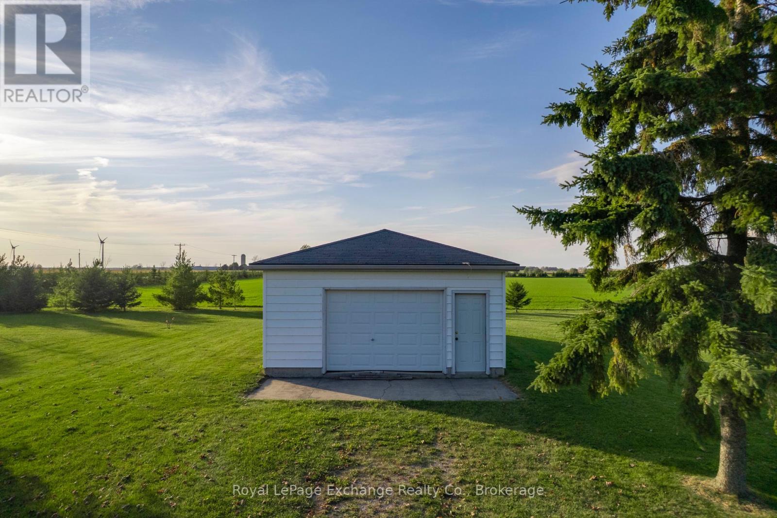 3898 Bruce Rd 6 Road, Huron-Kinloss, Ontario  N0G 2R0 - Photo 6 - X12452237