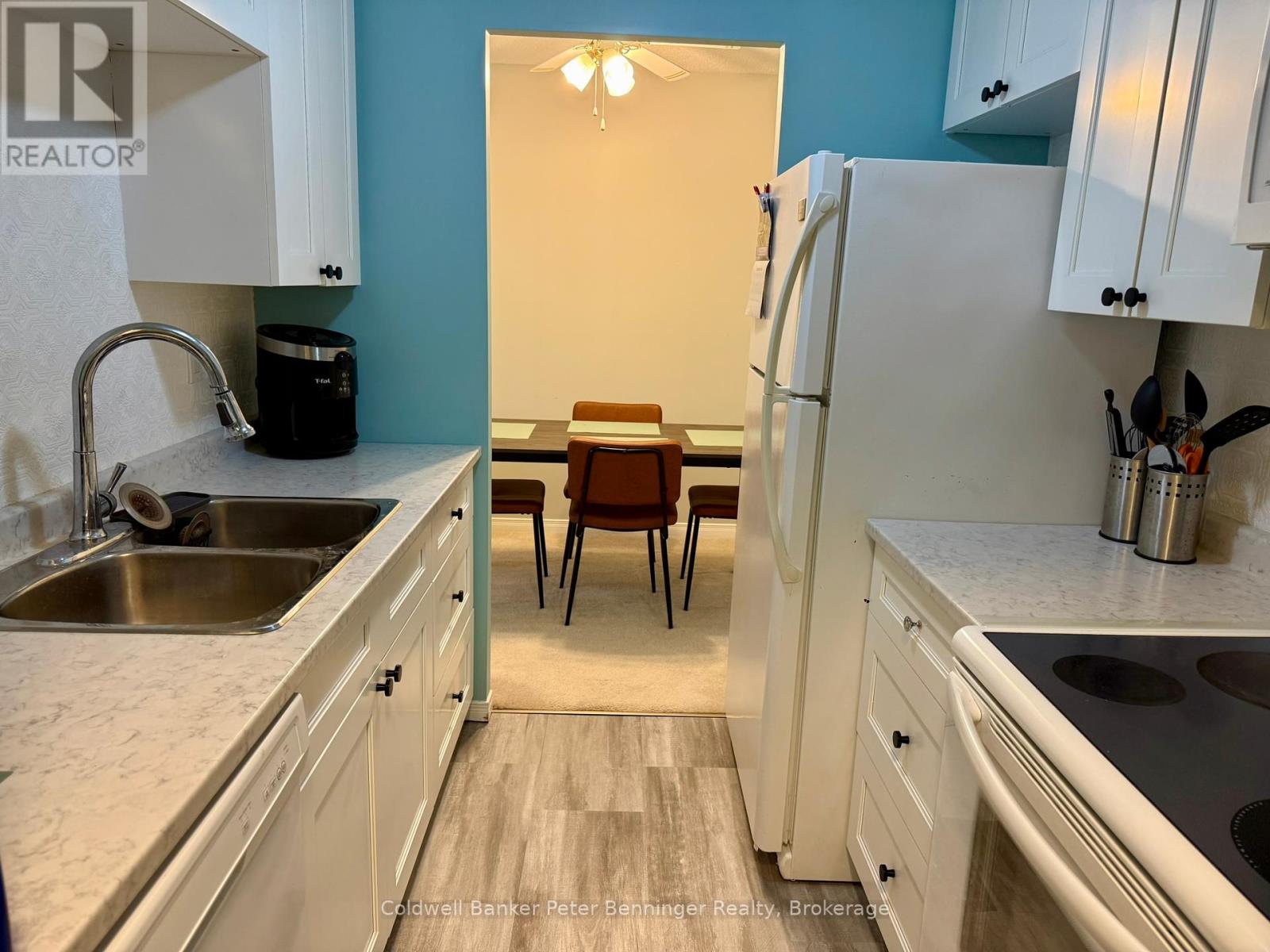 301 - 5 Valleyside Drive, Brockton, Ontario  N0G 2V0 - Photo 3 - X12452321