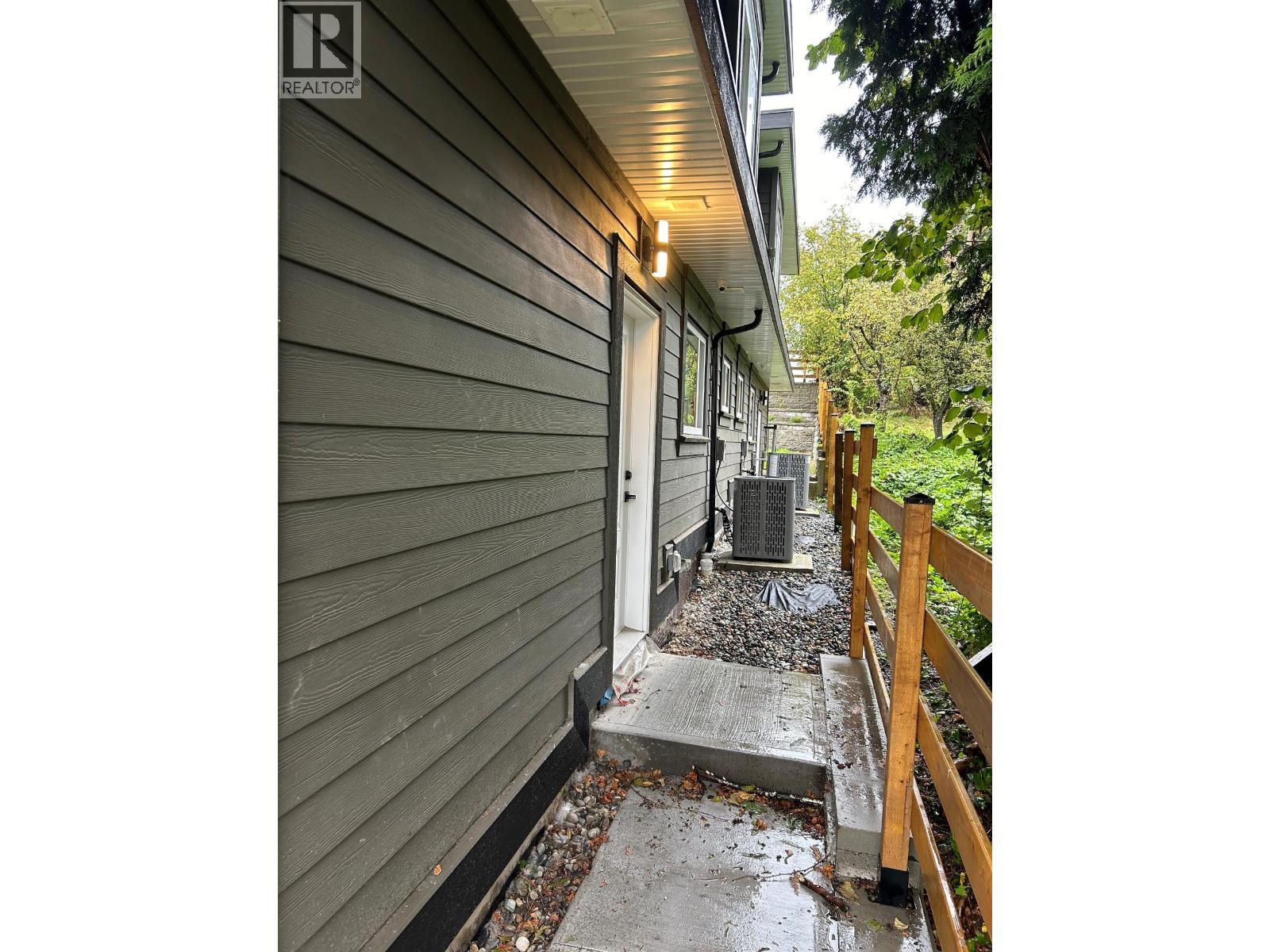 5625 Woodsworth Street, Burnaby, British Columbia  V5G 3P6 - Photo 13 - R3050783