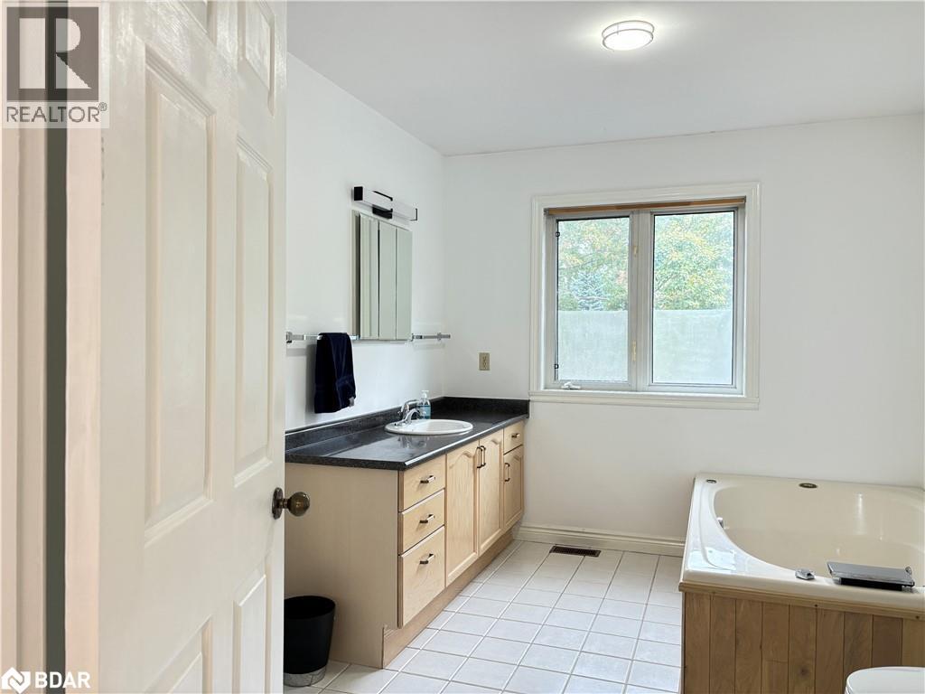 2999 Lakeside Drive, Washago, Ontario  L3V 6H3 - Photo 17 - 40773278