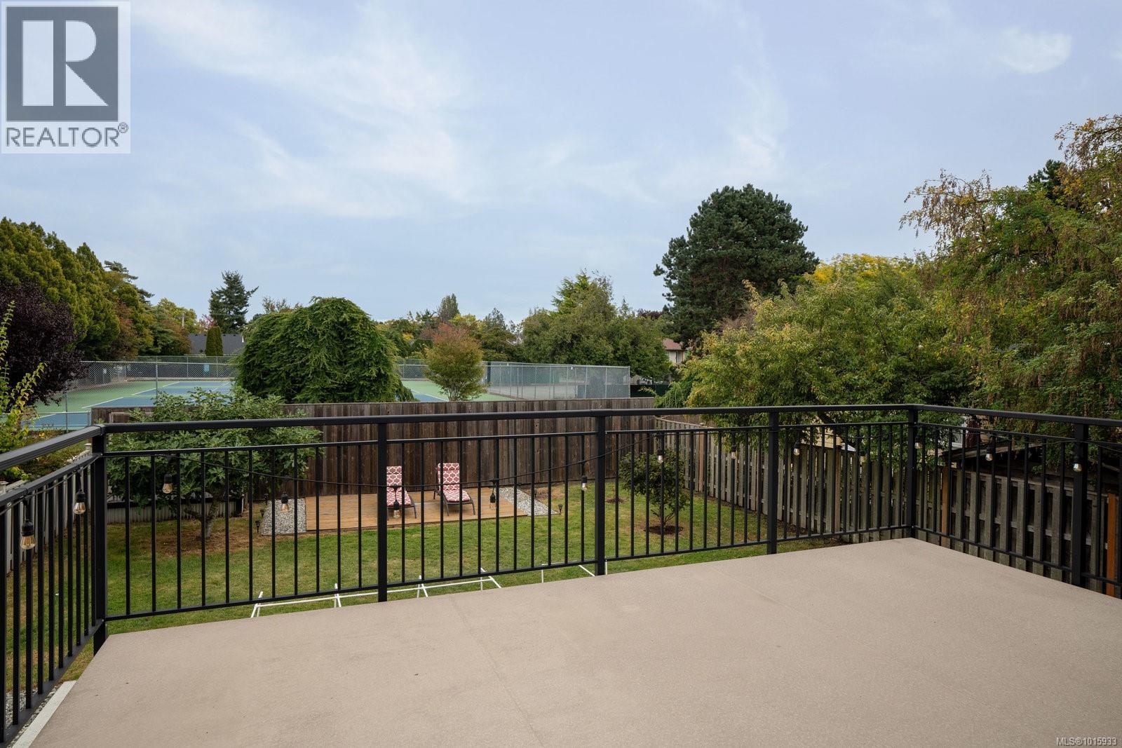 2659 Victor St, Victoria, British Columbia  V8R 4E3 - Photo 19 - 1015933