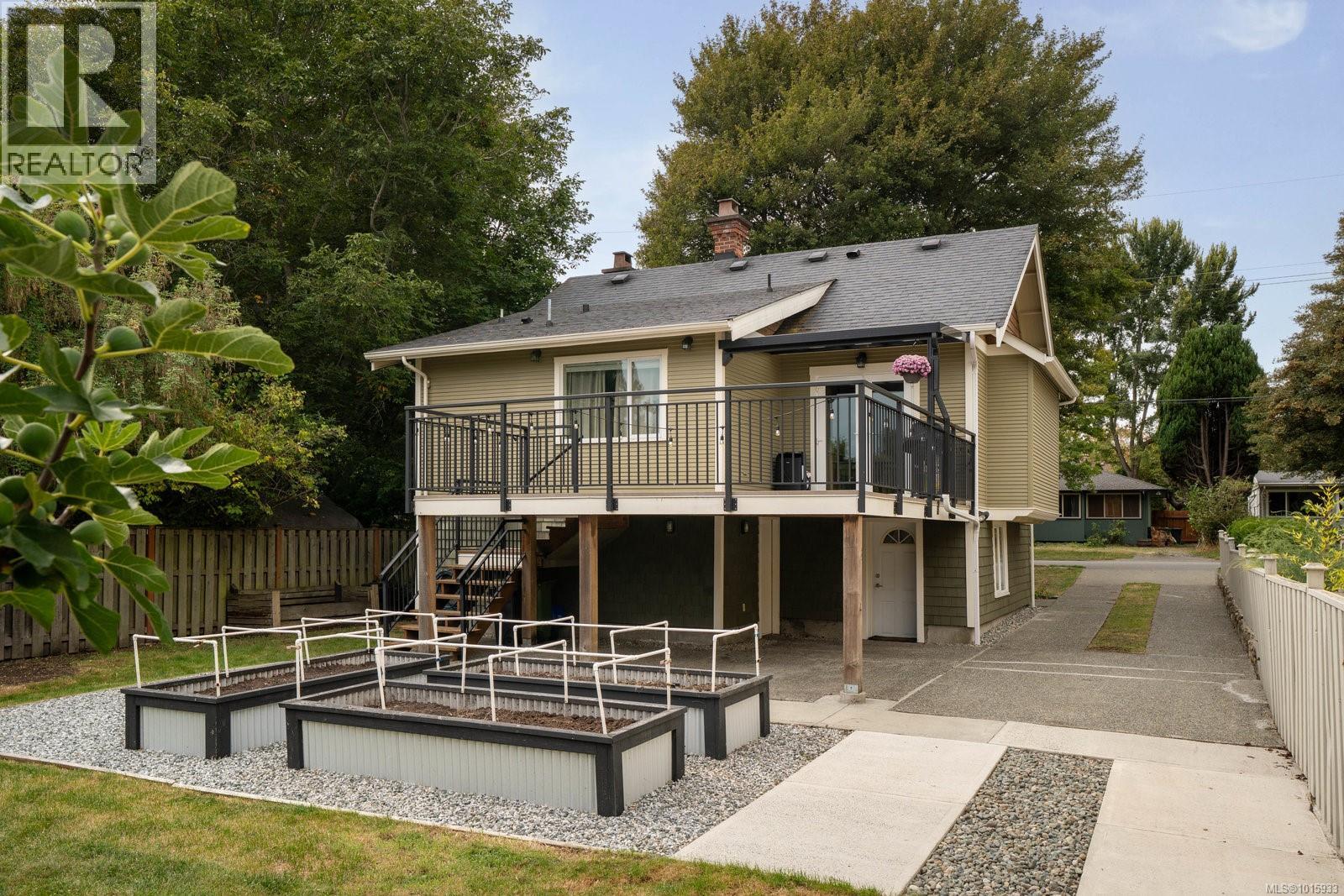 2659 Victor St, Victoria, British Columbia  V8R 4E3 - Photo 37 - 1015933