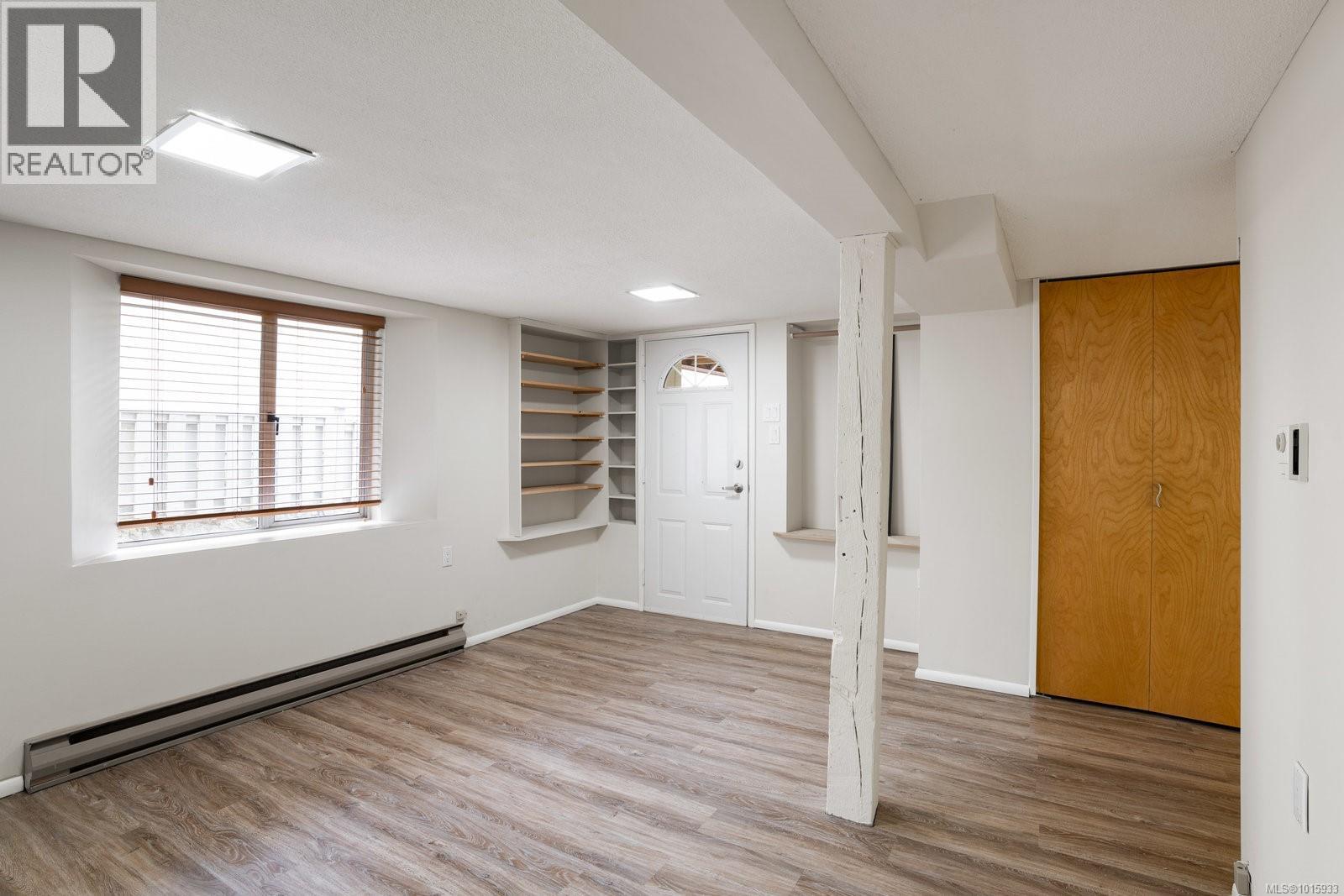2659 Victor St, Victoria, British Columbia  V8R 4E3 - Photo 29 - 1015933