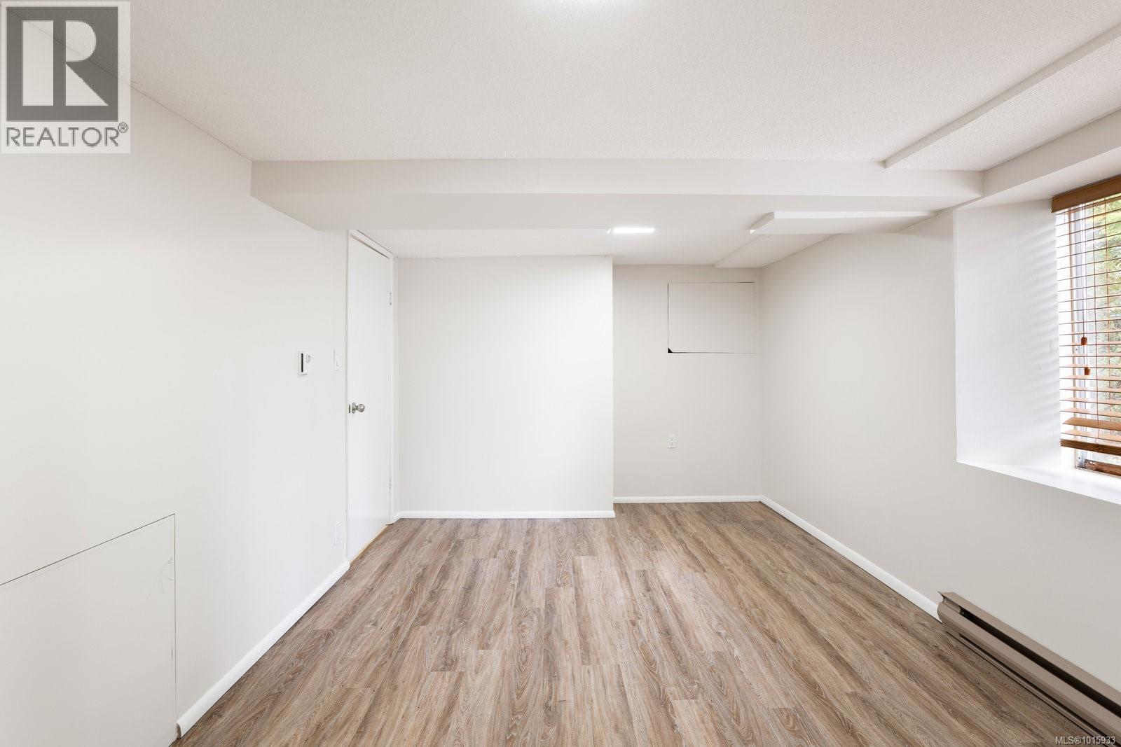 2659 Victor St, Victoria, British Columbia  V8R 4E3 - Photo 30 - 1015933