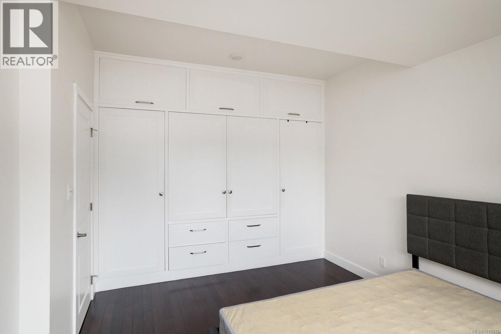 2659 Victor St, Victoria, British Columbia  V8R 4E3 - Photo 25 - 1015933