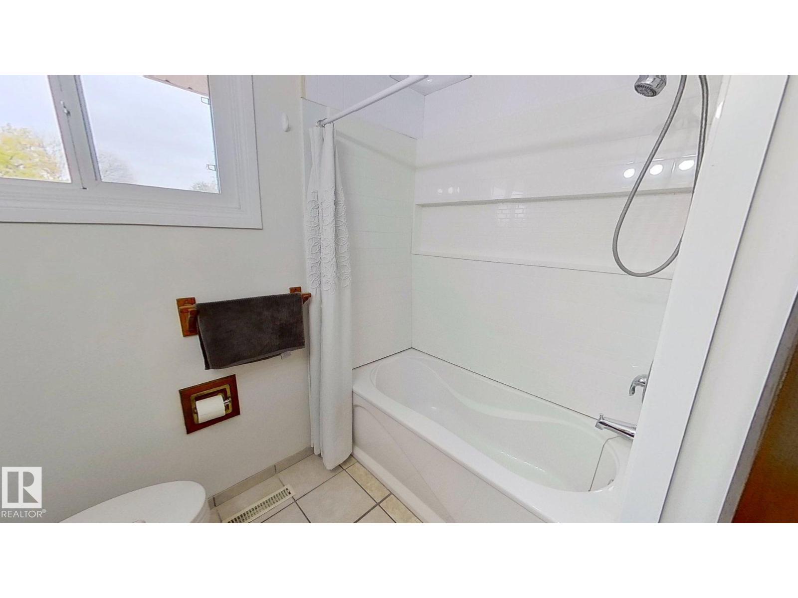 14811 61a St Nw, Edmonton, Alberta  T5A 2A7 - Photo 13 - E4461333