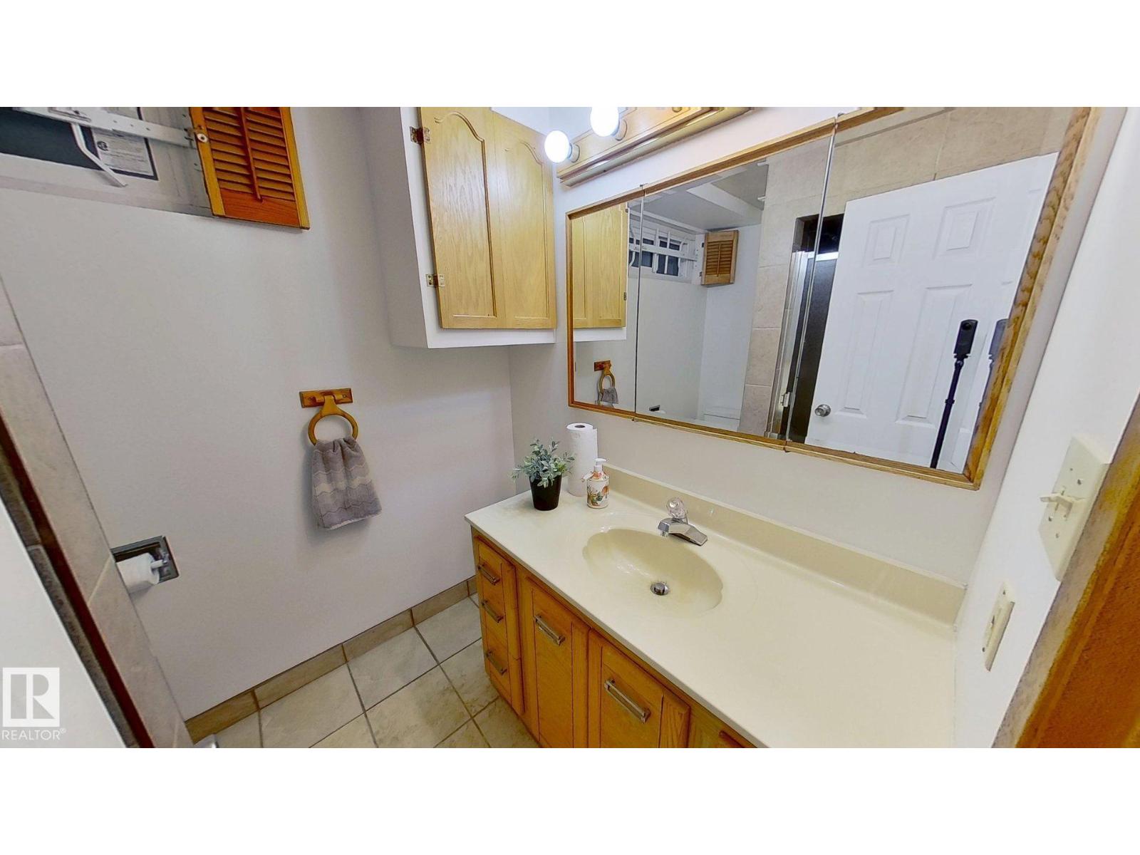 14811 61a St Nw, Edmonton, Alberta  T5A 2A7 - Photo 19 - E4461333