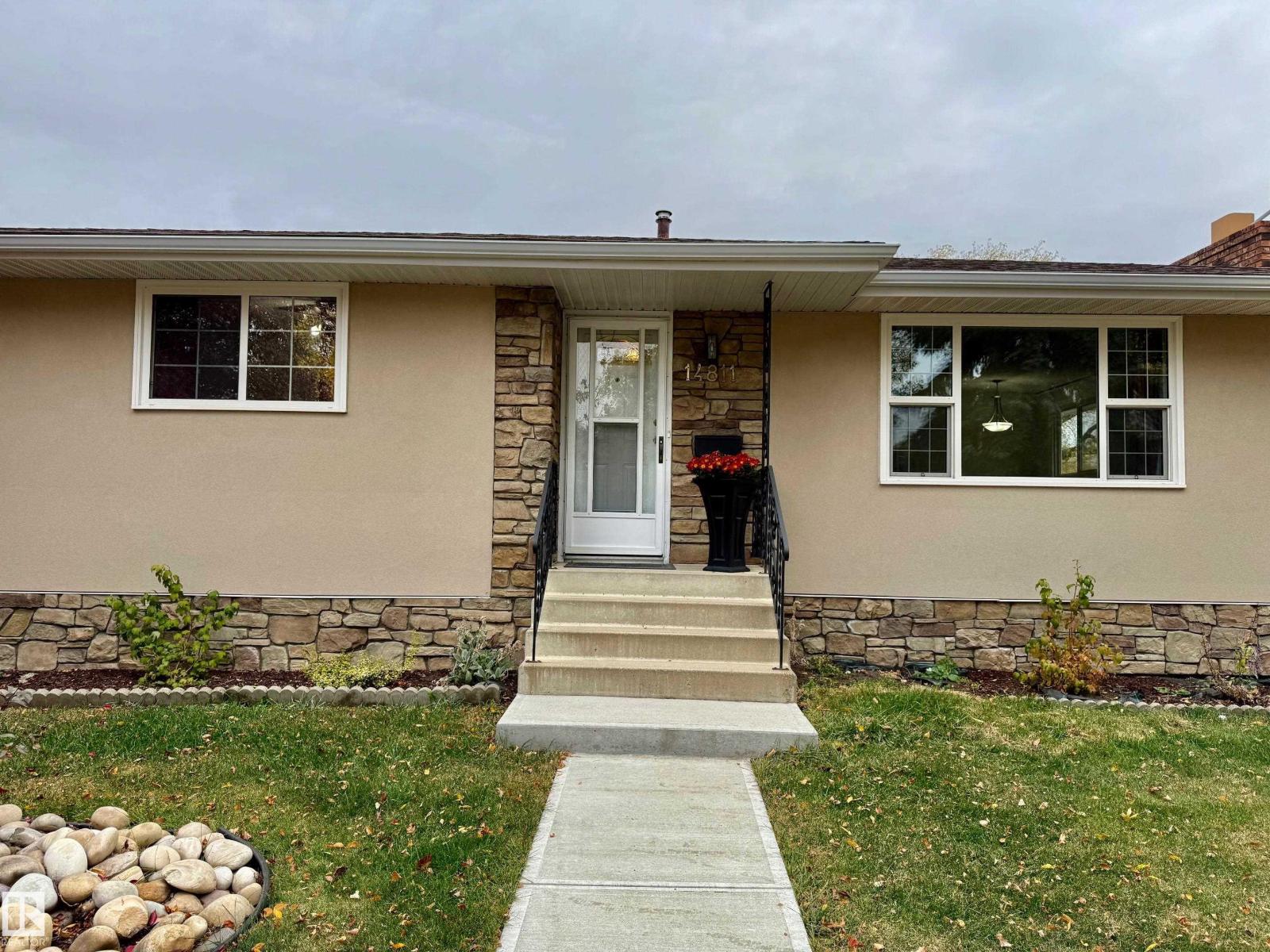 14811 61a St Nw, Edmonton, Alberta  T5A 2A7 - Photo 2 - E4461333