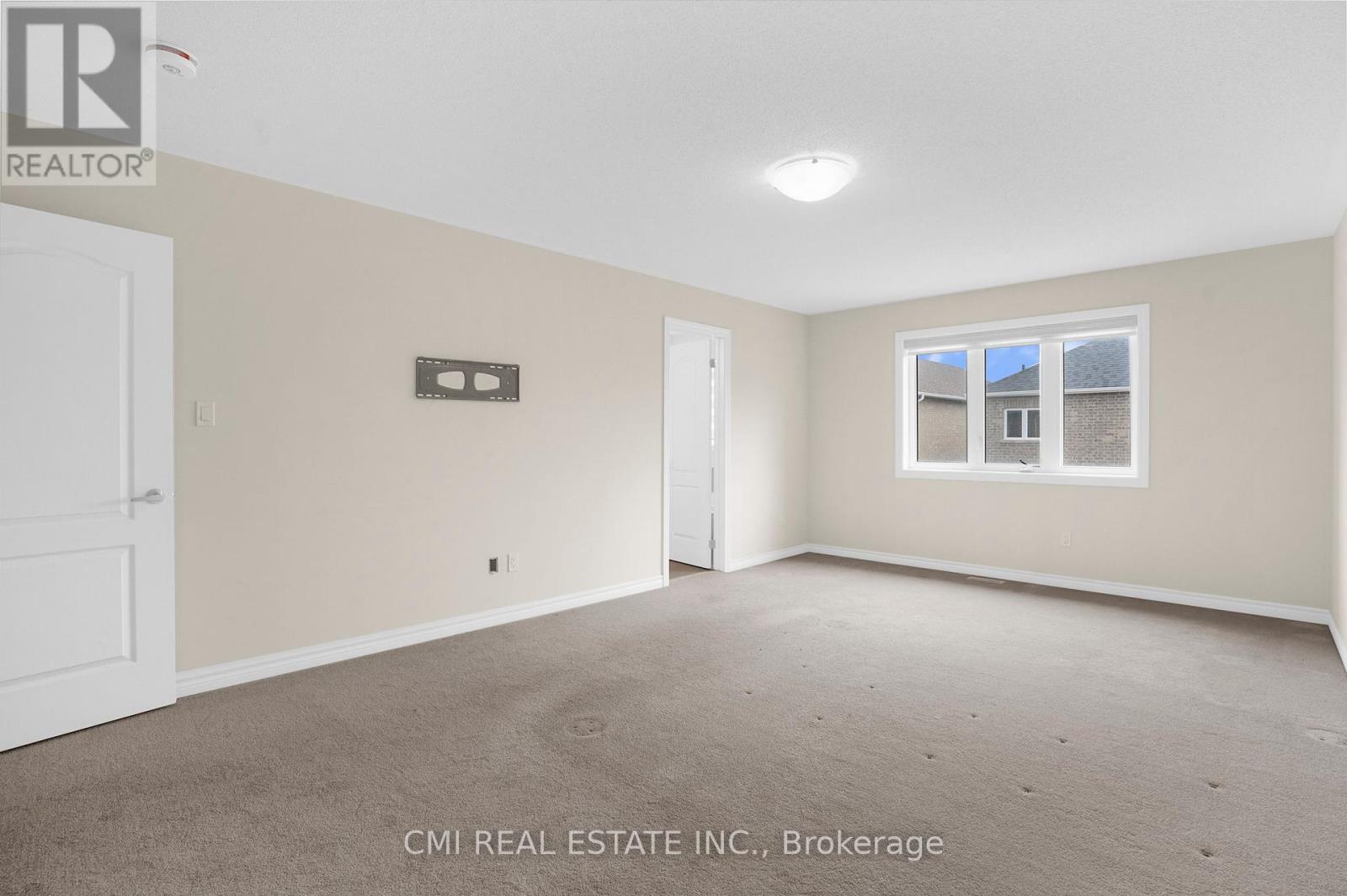 251 Palace Street, Thorold, Ontario  L2V 0N3 - Photo 23 - X12452178