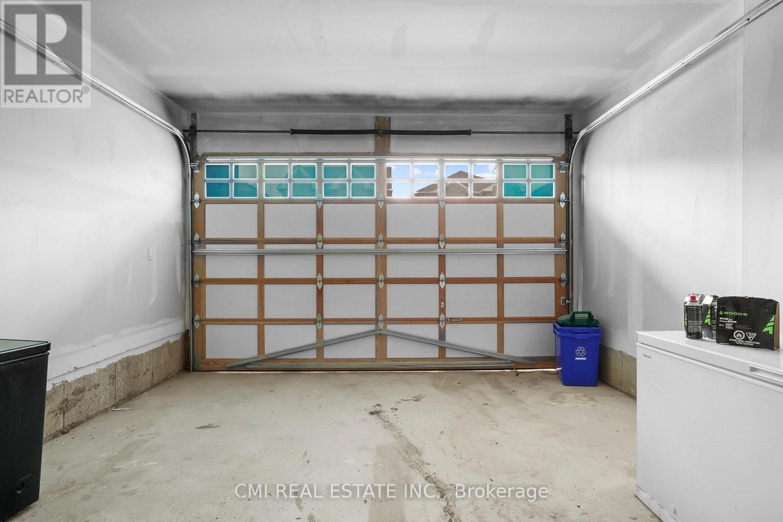 251 Palace Street, Thorold, Ontario  L2V 0N3 - Photo 35 - X12452178