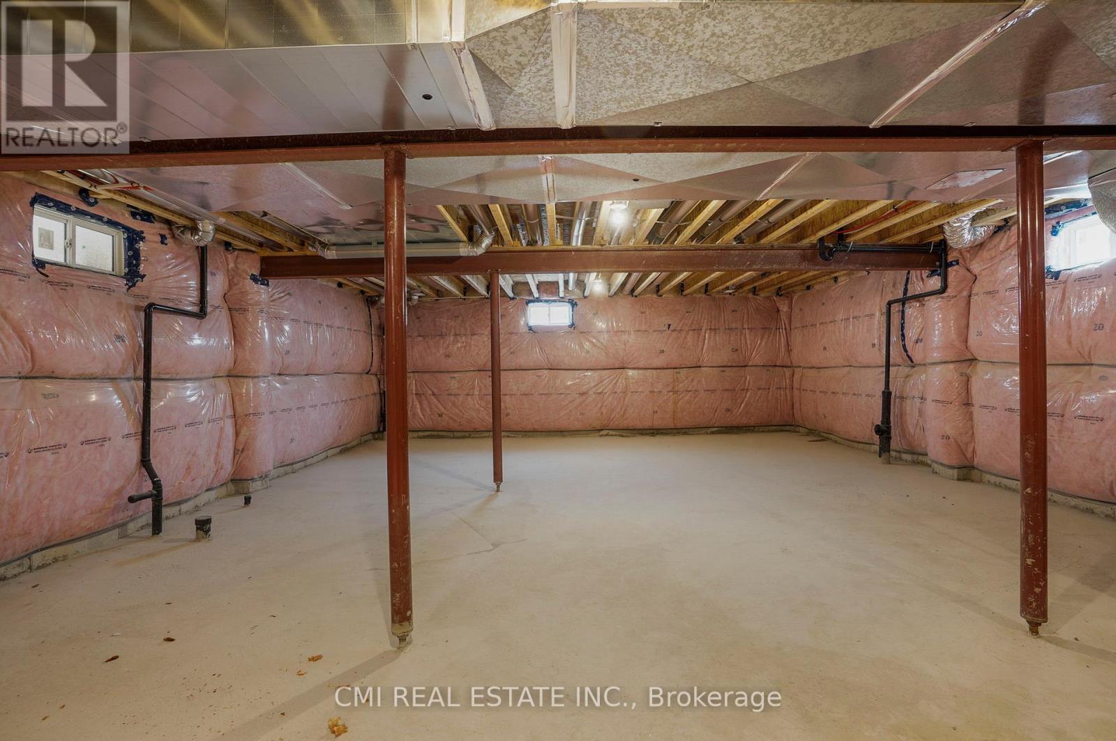 251 Palace Street, Thorold, Ontario  L2V 0N3 - Photo 36 - X12452178